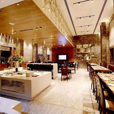 Hotel Madin Varanasi Bagian luar foto