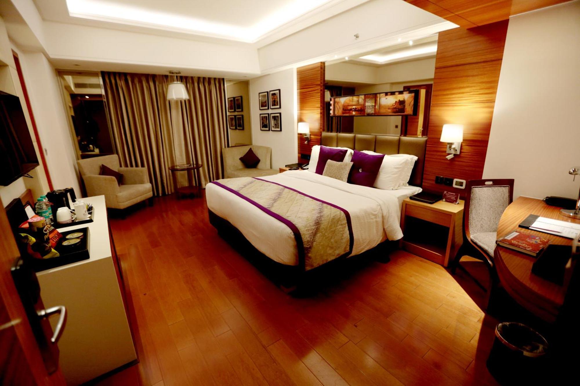 Hotel Madin Varanasi Bagian luar foto