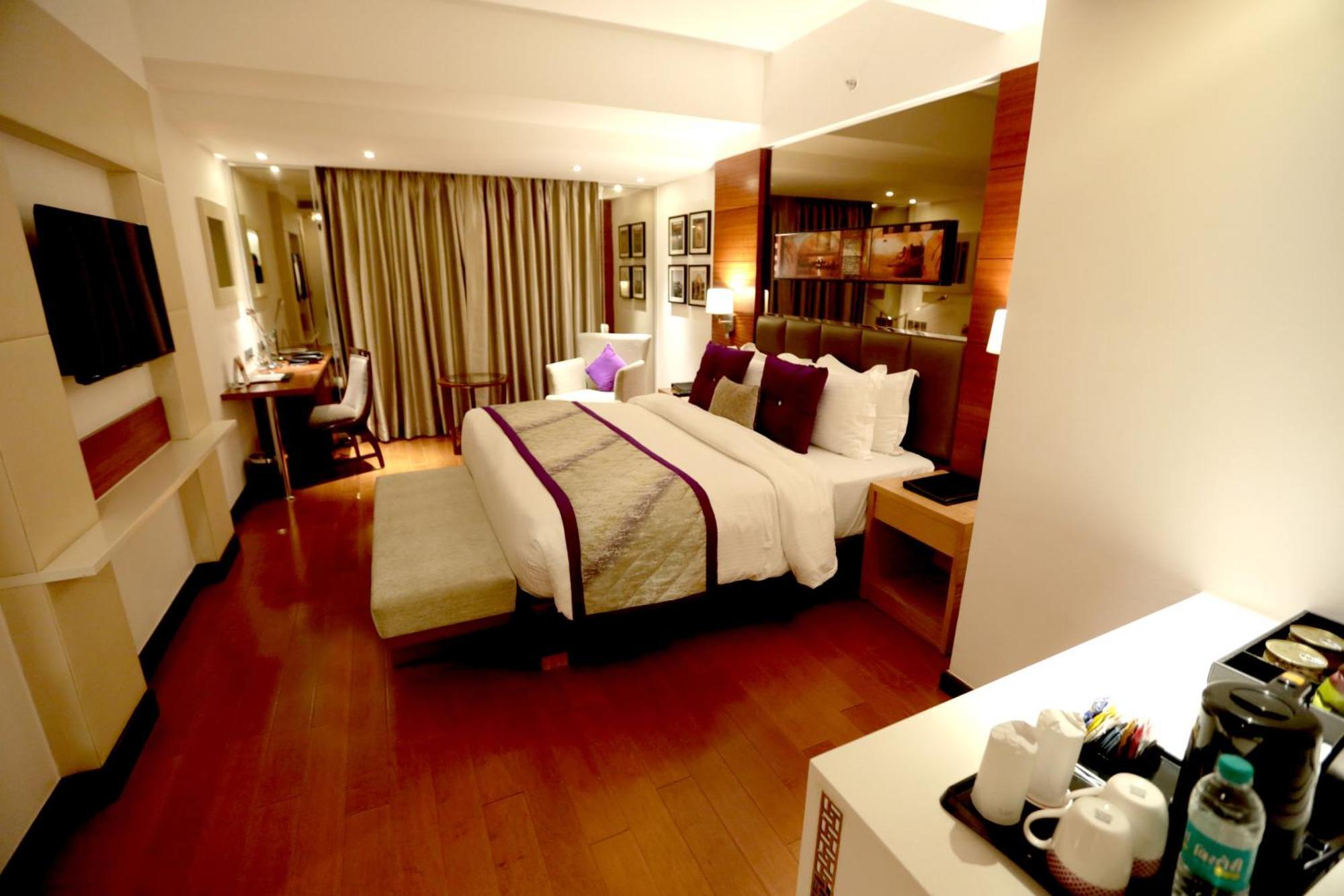 Hotel Madin Varanasi Bagian luar foto