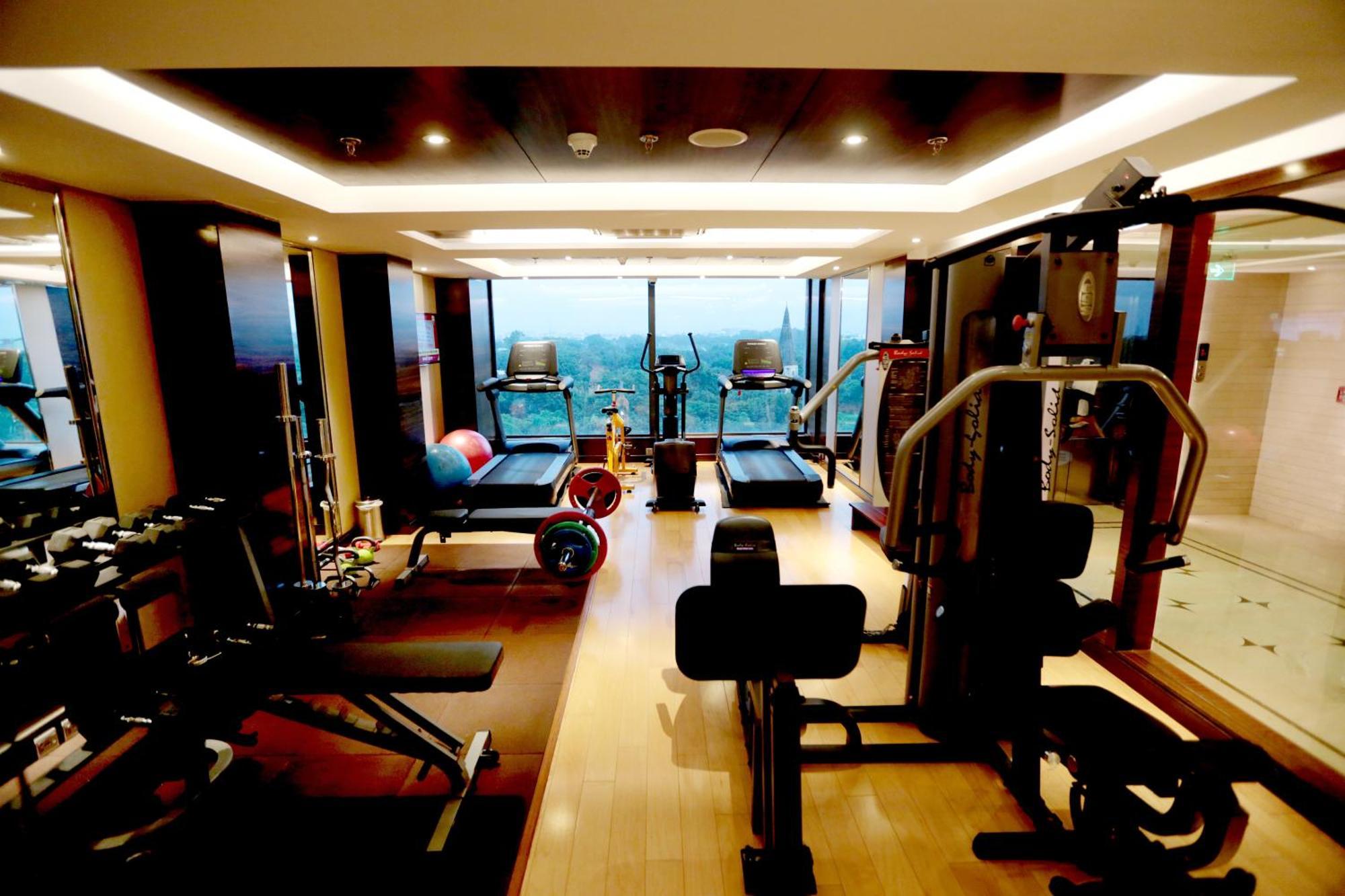 Hotel Madin Varanasi Bagian luar foto